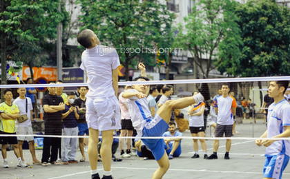 这份图表展示多维度数据关系